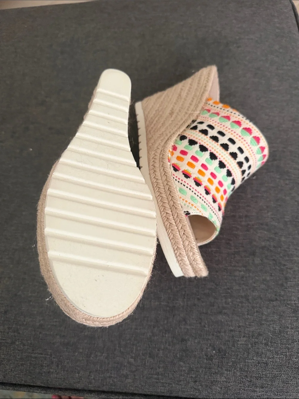Brand new TOMS Multi-Color Embroidered Espadrille Slide Sandals